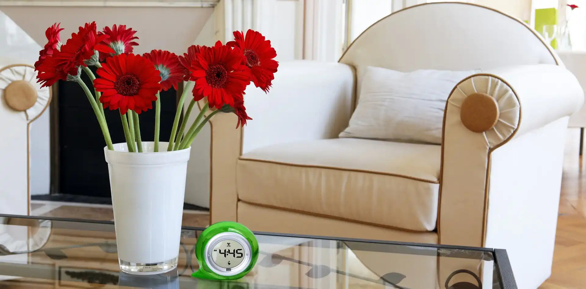 Coffee Table Green Clock Banner